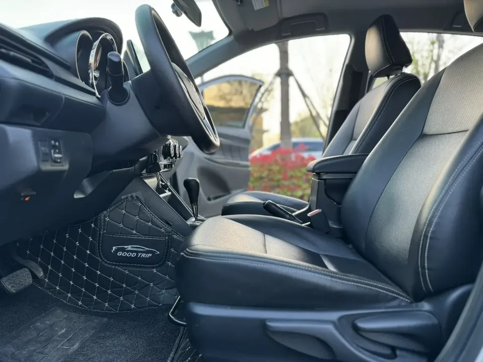 Toyota Yaris L Yaris L 2022 YARiS L 2022 1.5L CVT luxury PLUS version 2022 — thumbnail 5