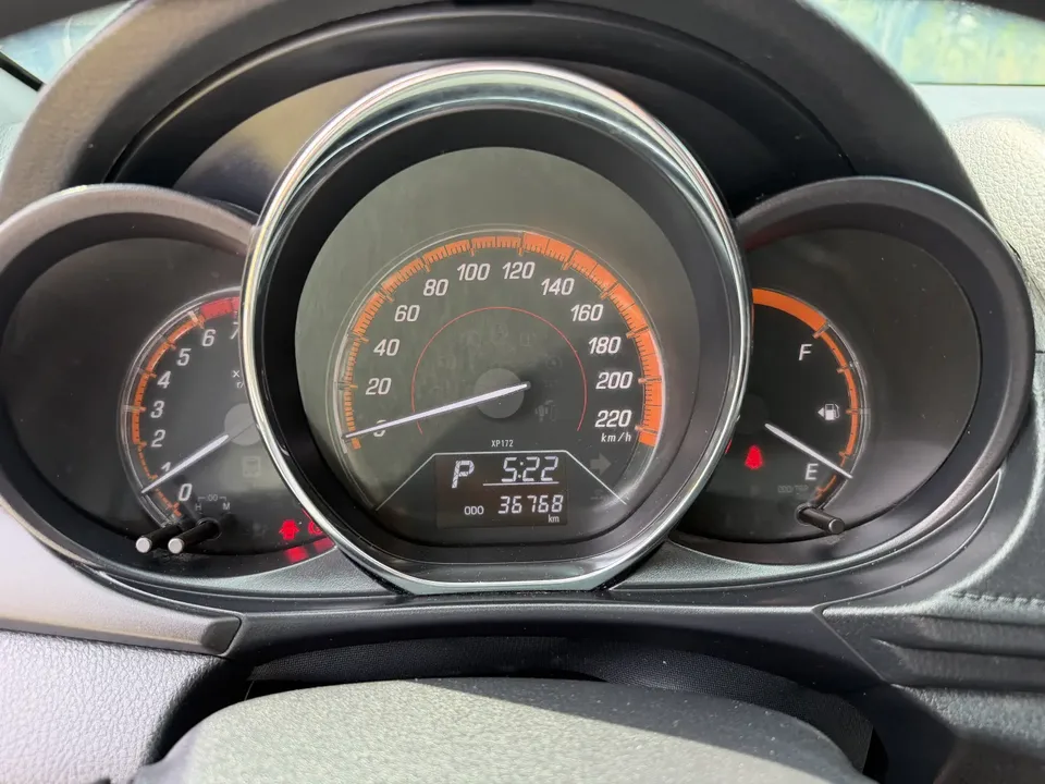 Toyota Yaris L YARiS L Zhixuan 2022 Zhixuan X 1.5L CVT leading PLUS version 2022 — миниатюра 3