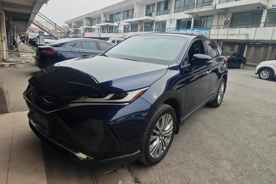 Toyota HARRIER 2022