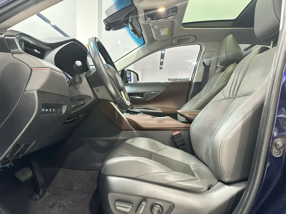 Toyota HARRIER Lingfang Harrier 2022 2.0L CVT 2WD Premium Edition 2022 — миниатюра 5