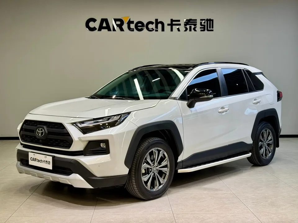 Toyota RAV4 RAV4 2024 2.0L CVT 4WD Adventure PLUS Edition 2024 — photo 1, buy with delivery to Moscow