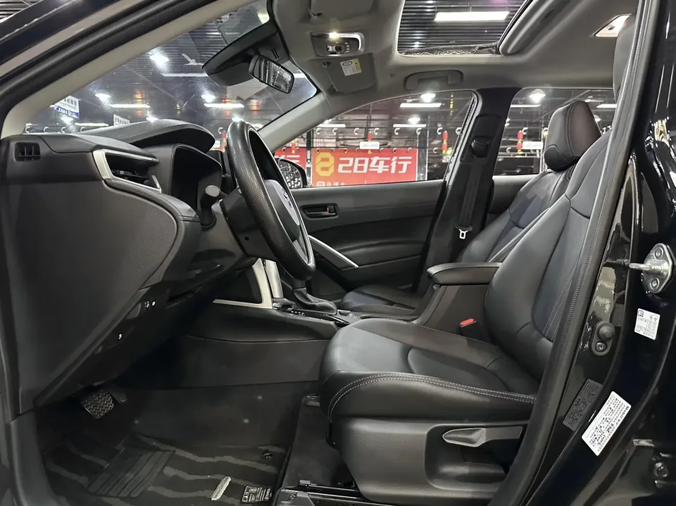 Toyota CorollaCross 2.0L Intelligent Electric Hybrid Dual Engine Elite Edition 2024 — миниатюра 3
