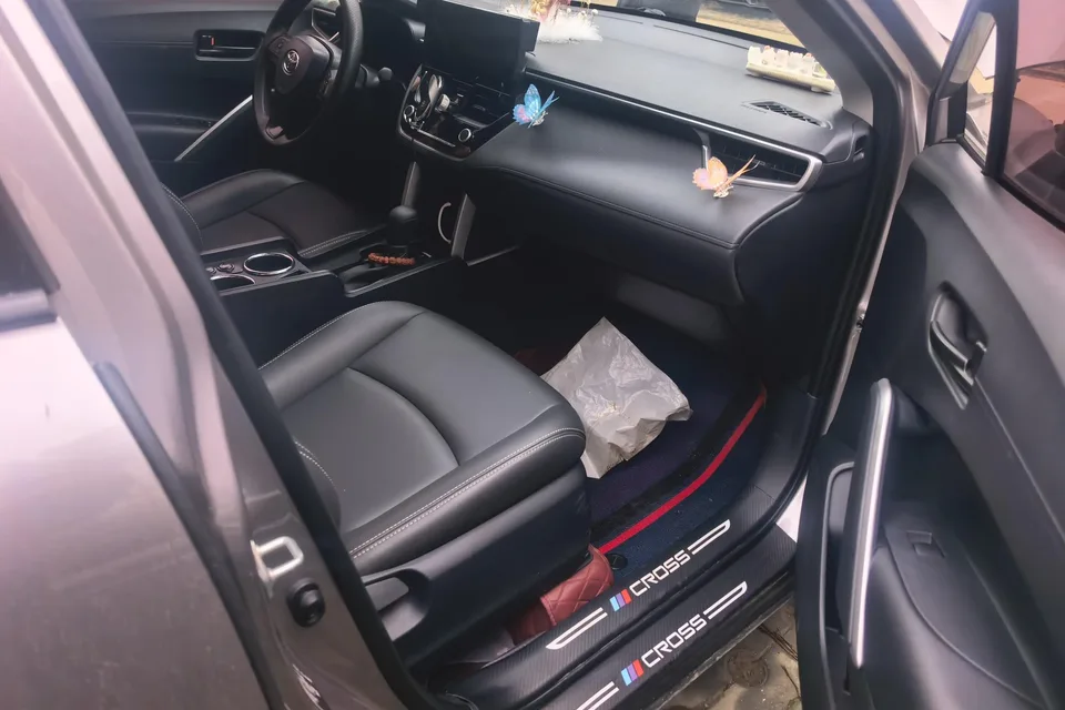 Toyota CorollaCross 2.0L CVT Elite Edition 2024 — миниатюра 3