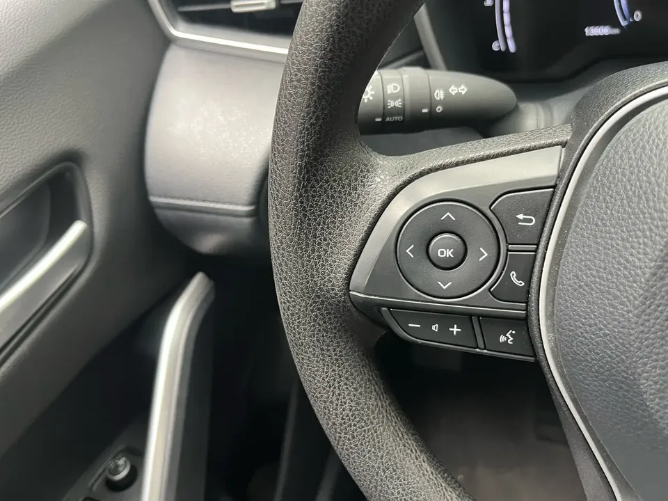 Toyota Frontlander 2.0L CVT Luxury Edition 2023 — миниатюра 5