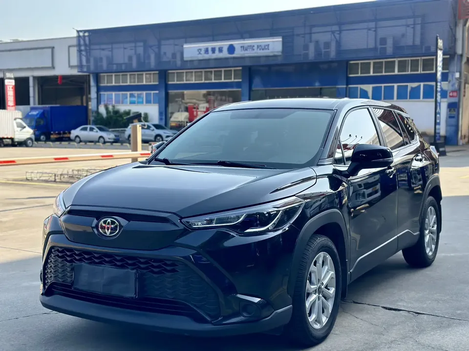 Toyota Frontlander 2.0L CVT Elite Edition 2023 — фото 1, купить с доставкой в Москву
