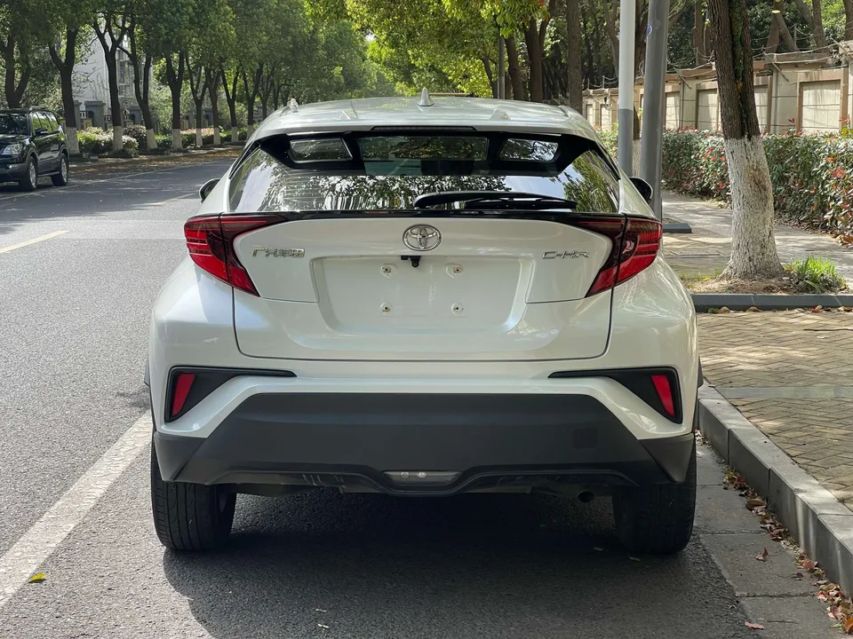 Toyota C-HR C-HR 2021 2.0L Luxury Edition 2022 — thumbnail 2
