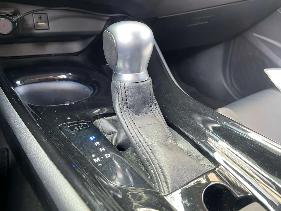 Toyota C-HR C-HR 2021 2.0L Luxury Edition 2022 — thumbnail 4