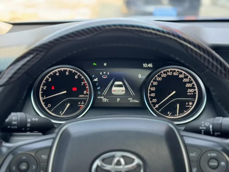 Toyota Camry 2.0G Deluxe Edition 2022 — миниатюра 4