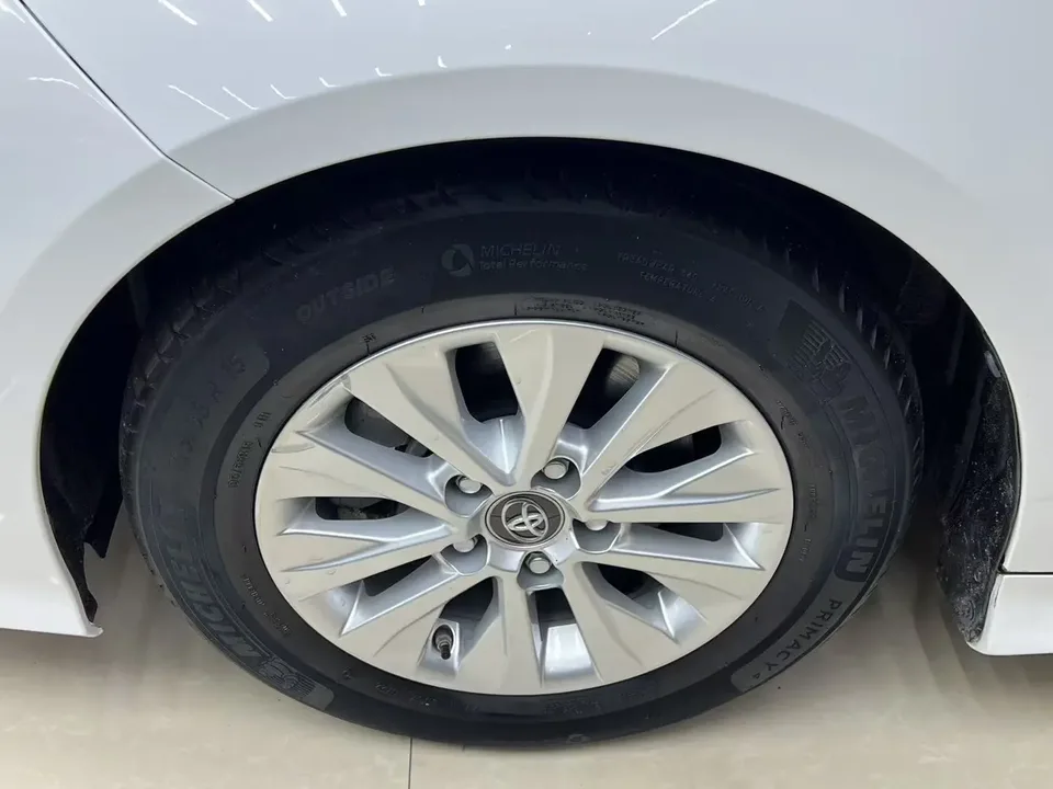 Toyota Corolla 1.5L CVT Pioneer Edition 2022 — миниатюра 3