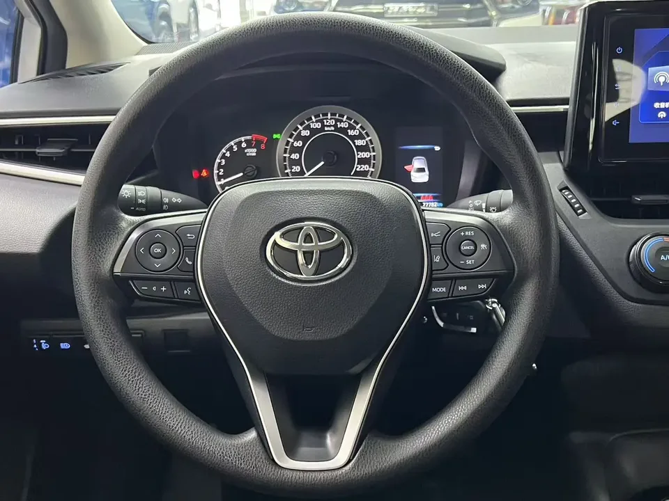 Toyota Corolla 1.5L CVT Pioneer Edition 2022 — миниатюра 4