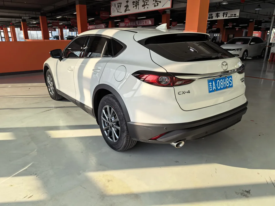 Mazda CX-4 Mazda CX-4 2021 2.0L 2WD Blue Sky Explorer Edition 2023 — thumbnail 2