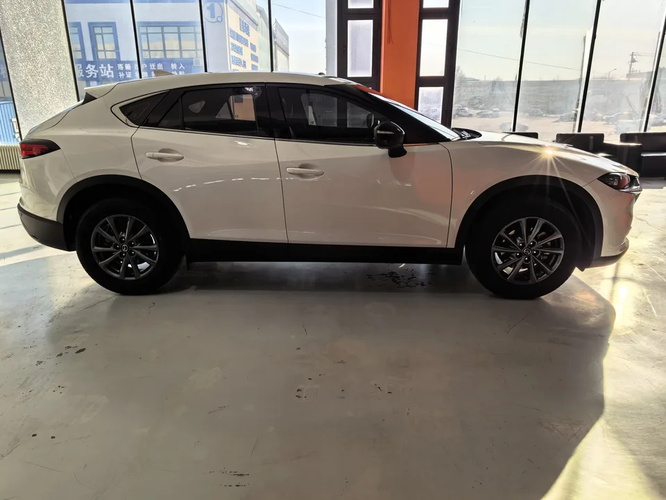 Mazda CX-4 Mazda CX-4 2021 2.0L 2WD Blue Sky Explorer Edition 2023 — thumbnail 4