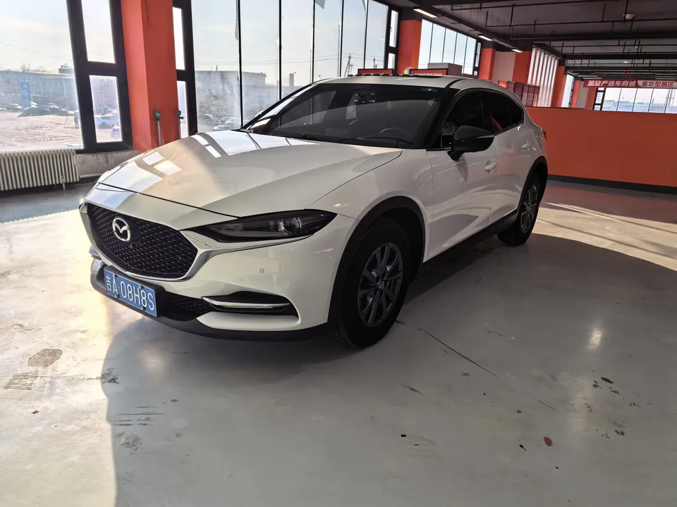 Mazda CX-4 Mazda CX-4 2021 2.0L 2WD Blue Sky Explorer Edition 2023 — photo 1, buy with delivery to Moscow