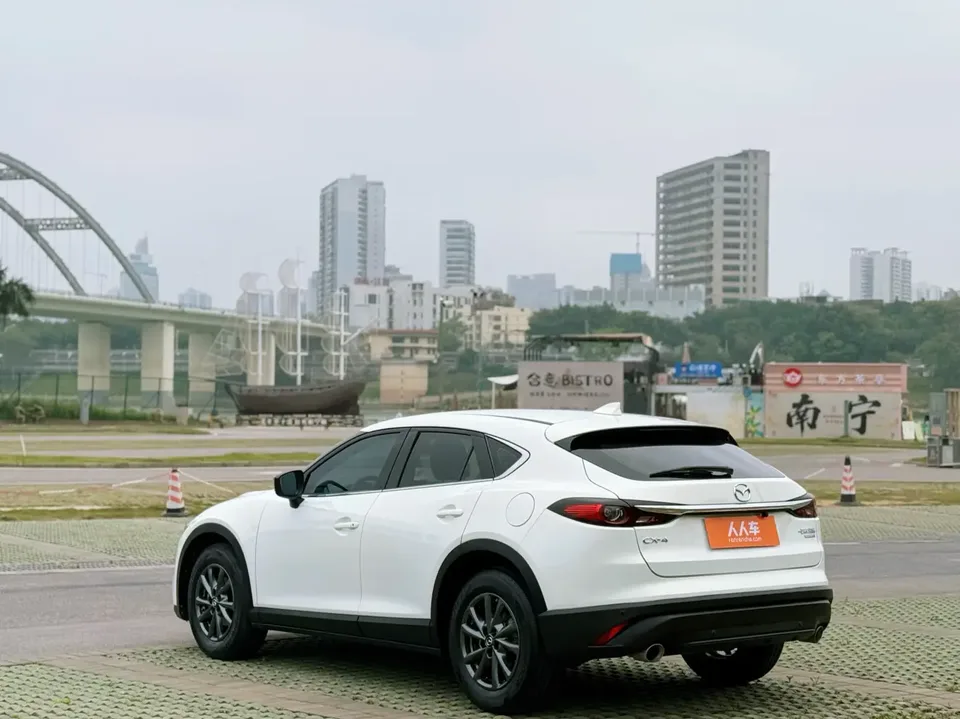 Mazda CX-4 Mazda CX-4 2021 2.0L 2WD Blue Sky Vibrant Edition 2022 — миниатюра 5