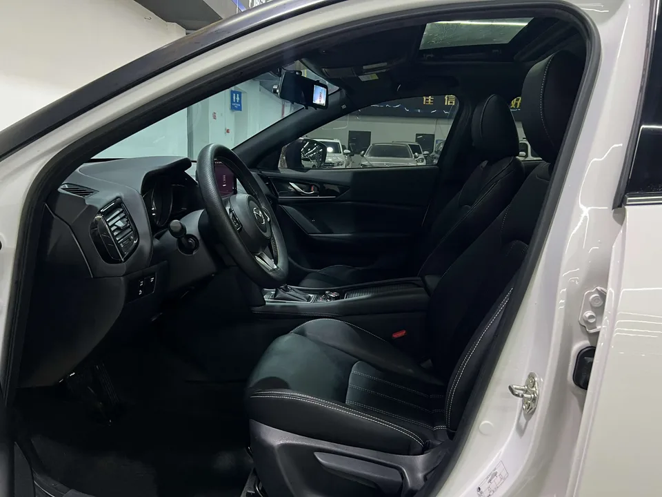 Mazda CX-4 Mazda CX-4 2021 2.0L 2WD Blue Sky Vibrant Edition 2022 — миниатюра 4