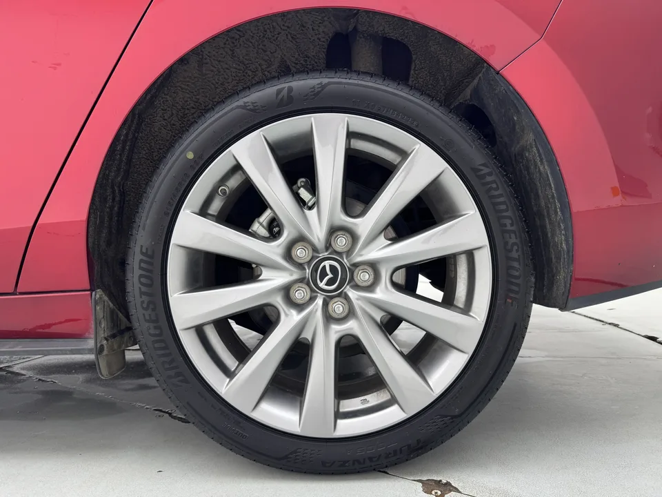 Mazda Axela 2.0L automatic quality version 2023 — фото 1, купить с доставкой в Москву