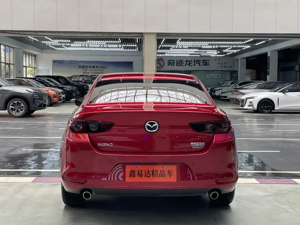 Mazda Axela 2.0L Automatic Quality Edition 2023 — миниатюра 2