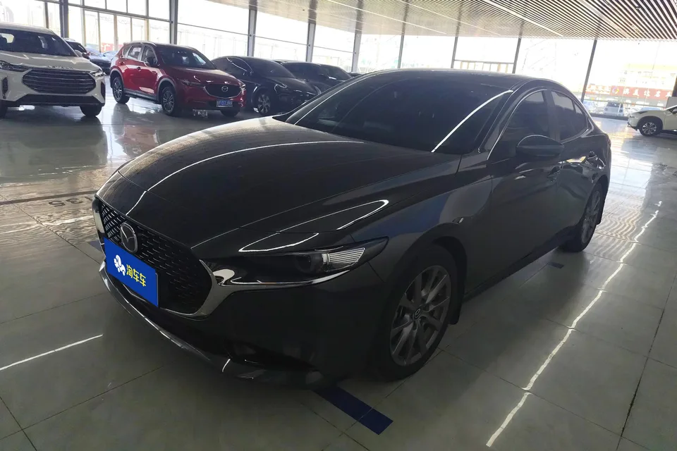 Mazda Axela 2.0L automatic quality version 2022 — фото 1, купить с доставкой в Москву