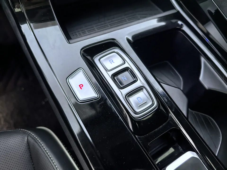 Hyundai Kustu 270TGDi Premium Edition LUX 2024 — миниатюра 3