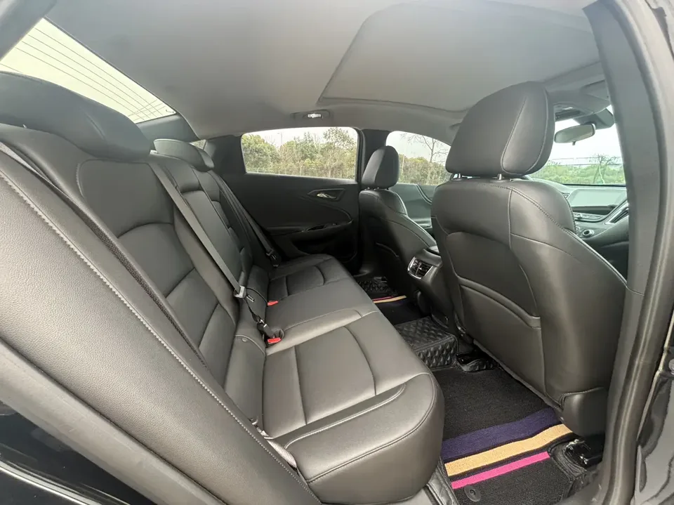 Chevrolet Malibu Xl 1.5T sharp version 2024 — миниатюра 3