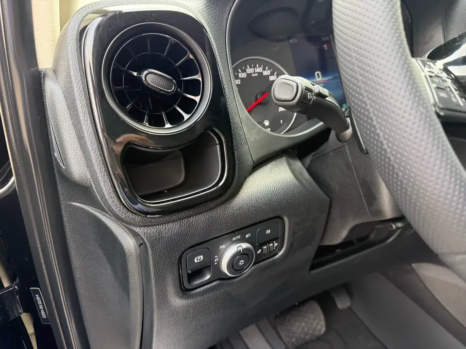 Mercedes-Benz Vito Vito 2024 2.0T Elite Edition 7 Seaters 2025 — миниатюра 4