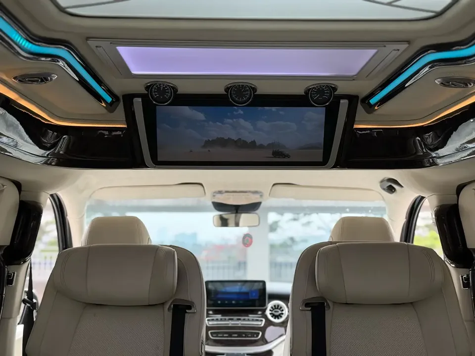 Mercedes-Benz Vito Vito 2023 2.0T Business Edition 7 Seaters 2023 — thumbnail 5