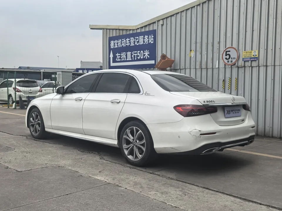 Mercedes-Benz E-Class E-Class 2023 E 300 L luxury sports sedan 2023 — thumbnail 2