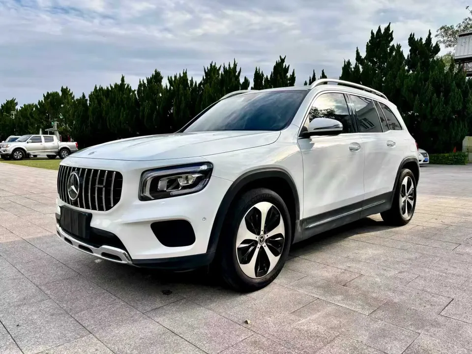 Mercedes-Benz GLB-Class 2023
