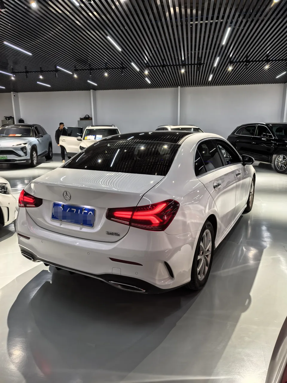 Mercedes-Benz Mercedes Benz A Class Mercedes-Benz A-Class 2022 facelift A 200 L sports sedan fashion version 2022 — миниатюра 2