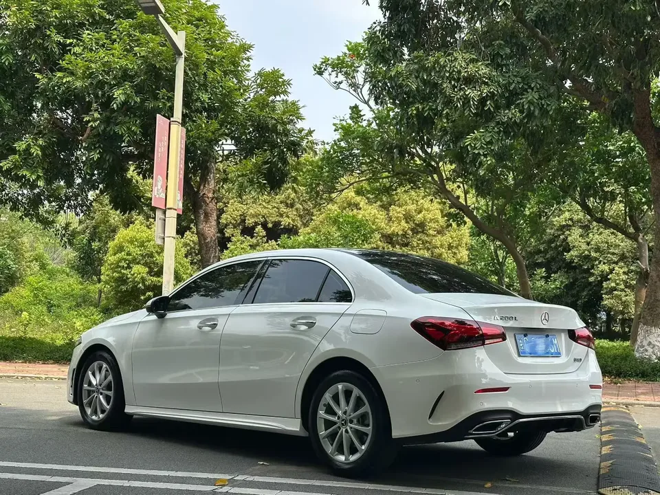 Mercedes-Benz Mercedes Benz A Class Mercedes-Benz A-Class 2022 A 200 L Sports Sedan Fashion Edition 2022 — миниатюра 4