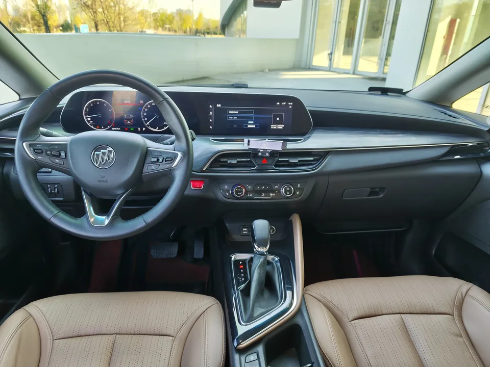 Buick GL6 Buick GL6 2021 323T mild hybrid connected luxury model 2023 — миниатюра 5