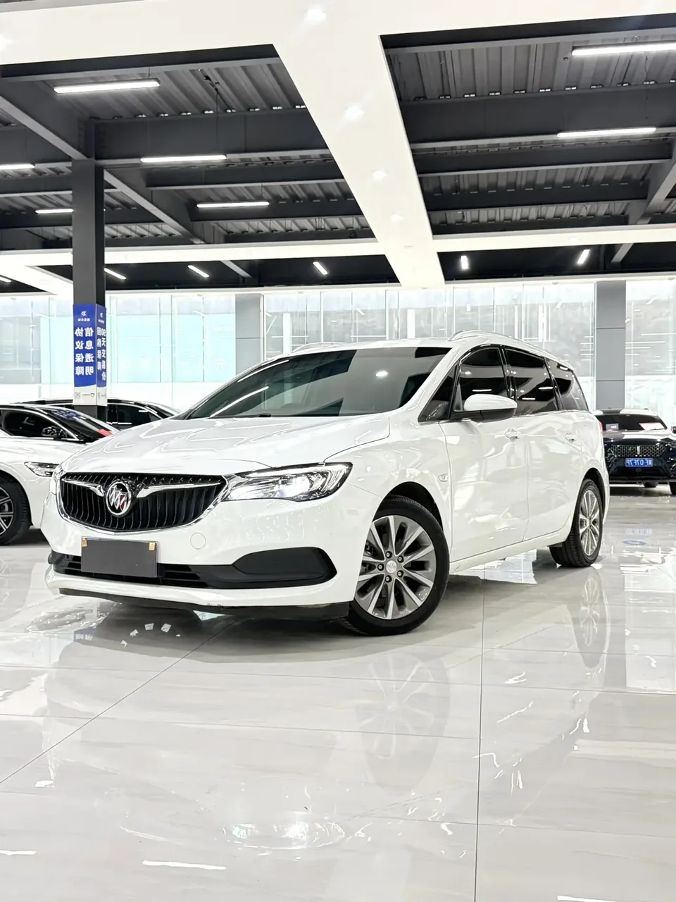 Buick GL6 2023