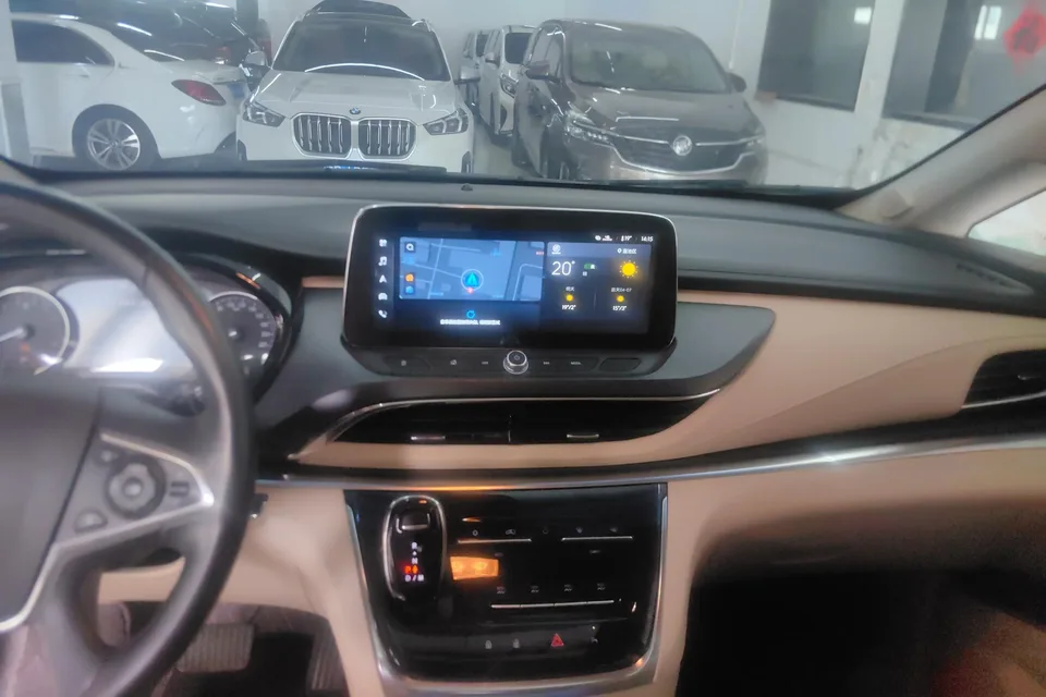 Buick GL8 GL8 2023 Land Business Class 2.0T Luxury Edition 2023 — thumbnail 4