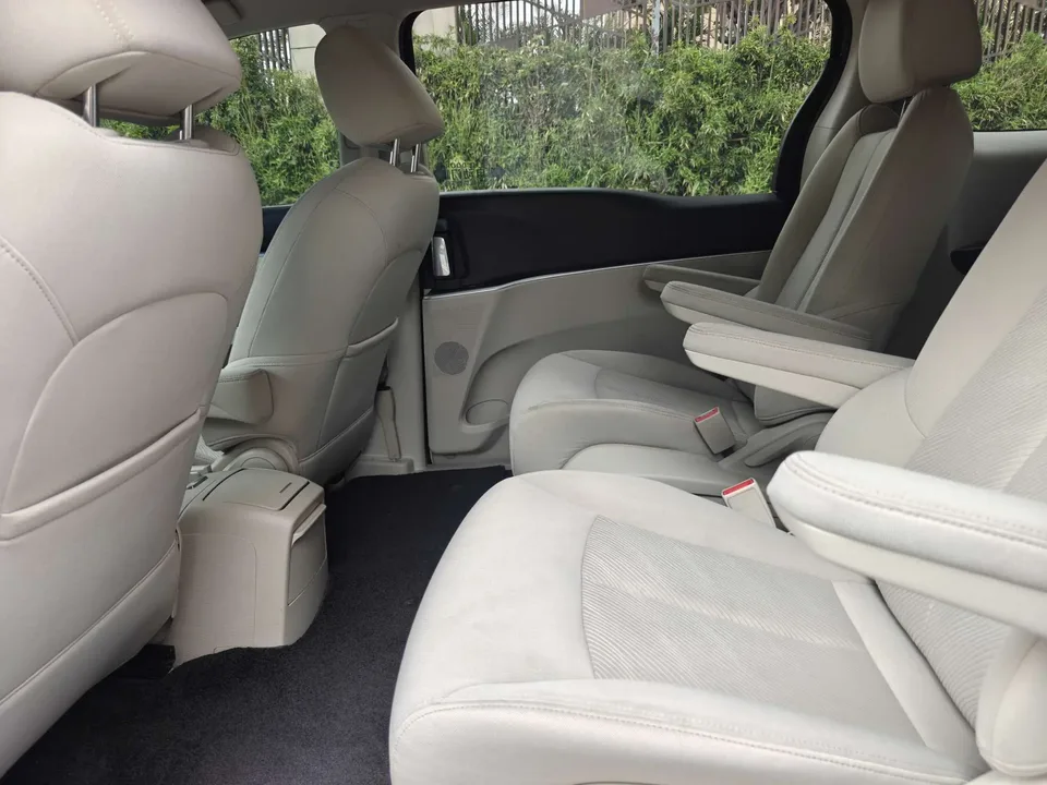 Buick GL8 Buick GL8 2022 Land Business Class 652T Comfort Edition 2022 — миниатюра 3