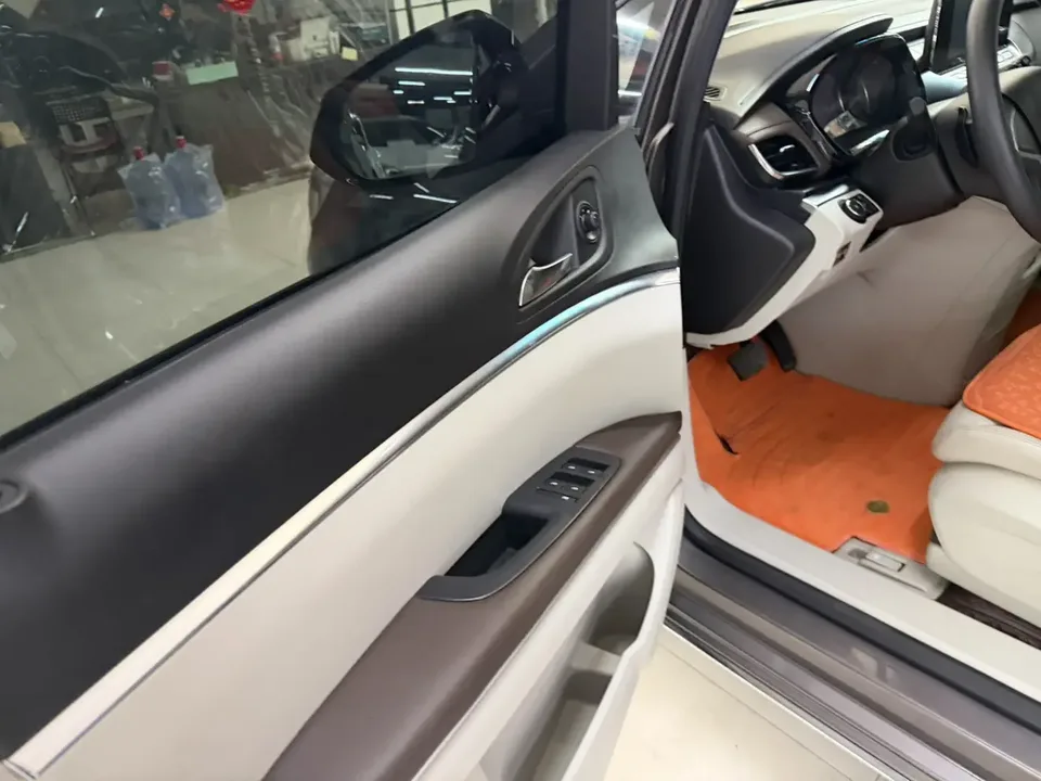 Buick GL8 Buick GL8 2023 Land Business Class 2.0T Comfort Edition 2023 — миниатюра 5
