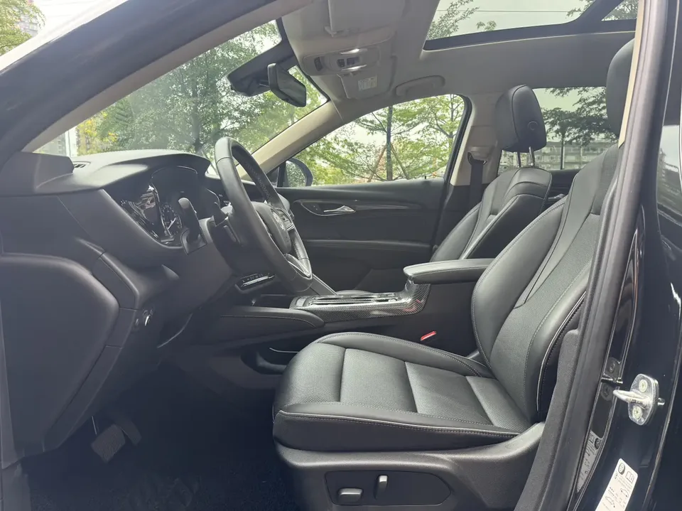 Buick Envision facelift Envision Plus 552T five-seater luxury model 2022 — миниатюра 5
