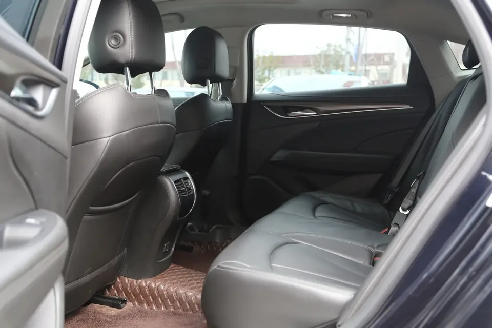 Buick LaCrosse LaCrosse 2021 552T Luxury 2022 — миниатюра 5