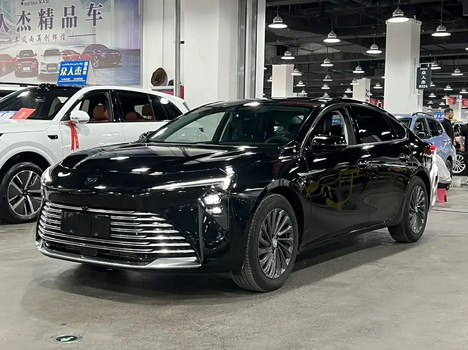 Buick LaCrosse 2025