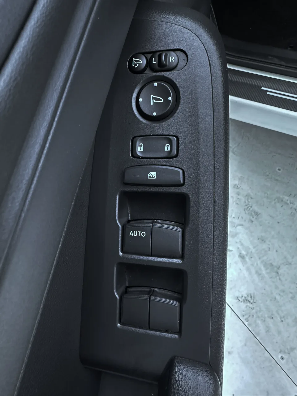 Honda WR-V HondaXR-V 2023 1.5L CVT Hot Edition 2023 — thumbnail 3