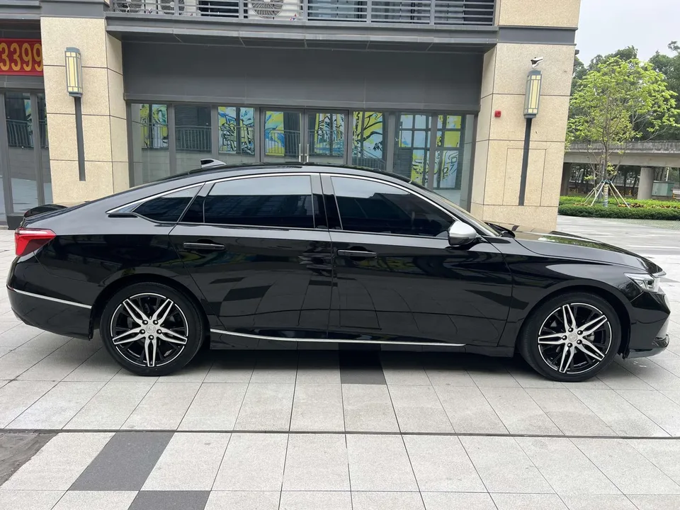 Honda Inspire 2022 Insignia 260TURBO Fine Edition 2023 — миниатюра 4