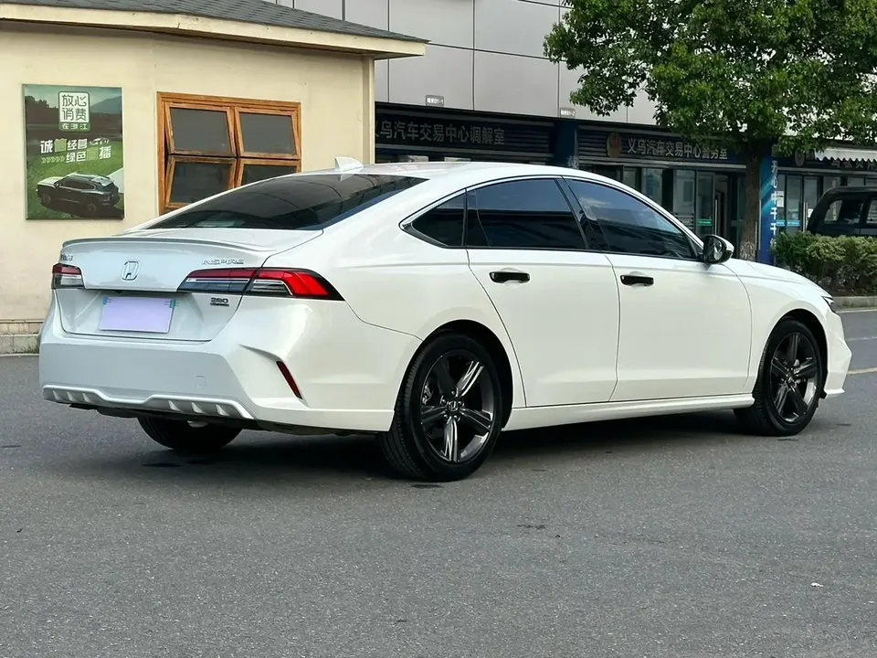 Honda Inspire 260TURBO Exquisite Edition 2023 — миниатюра 2