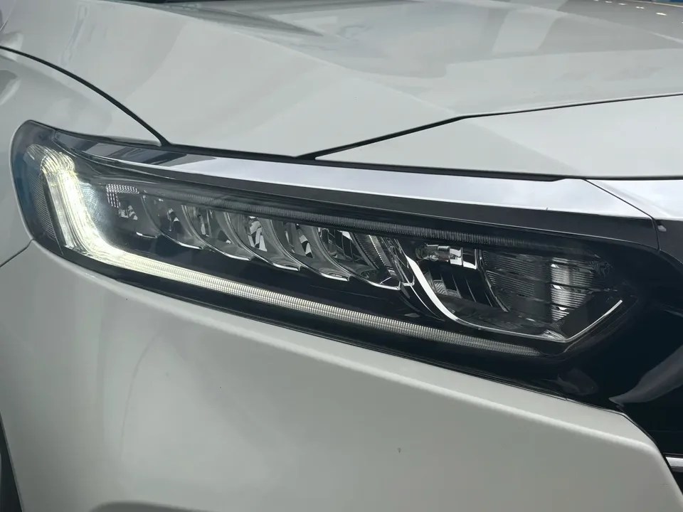 Honda Accord Accord 2022 260TURBO Deluxe Edition 2022 — миниатюра 2