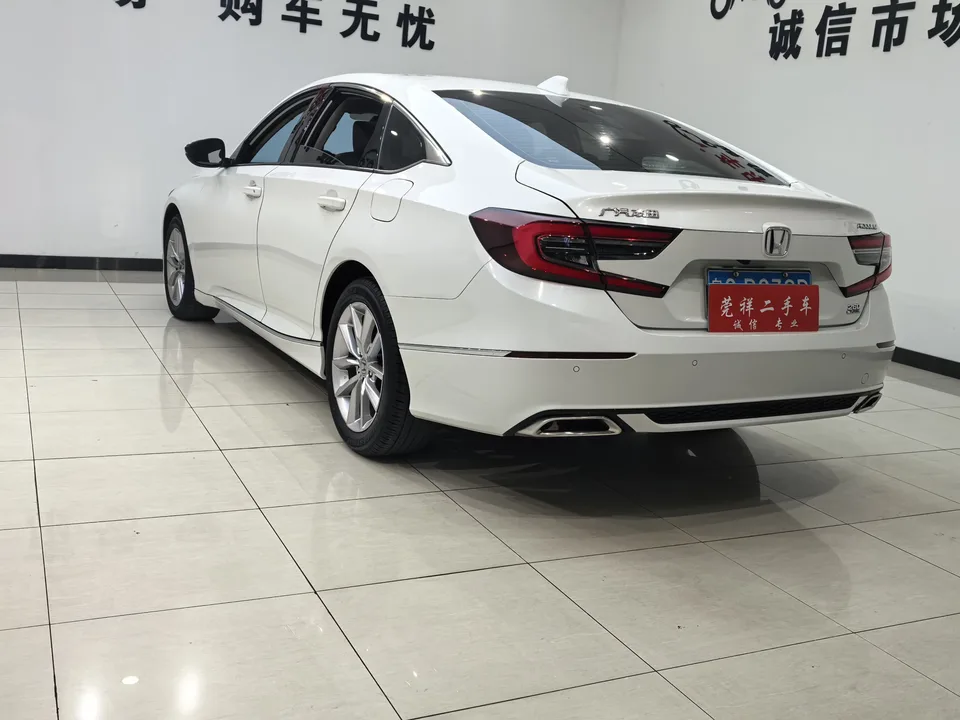 Honda Accord Accord 2022 260TURBO Deluxe Edition 2023 — миниатюра 2