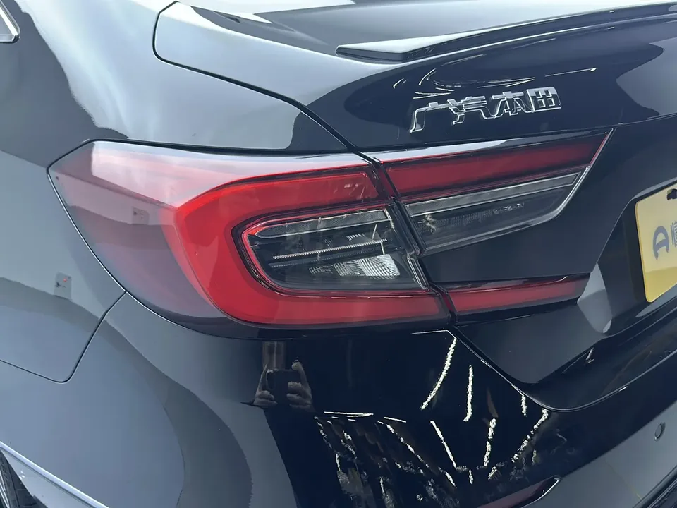 Honda Accord 2022 Accord 260TURBO Fantasy Night Premium Edition 2022 — миниатюра 3