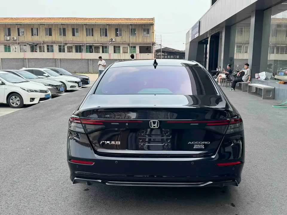 Honda Accord Sports Series Sharp T-Motion 260TURBO Luxury Edition 2025 — миниатюра 2