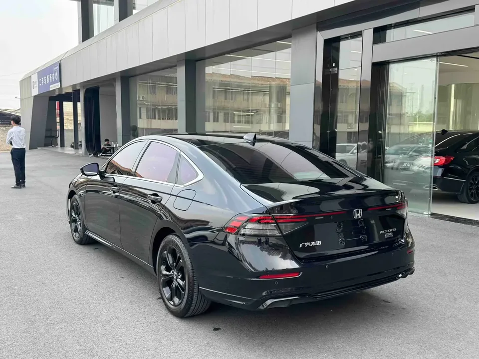 Honda Accord Sports Series Sharp T-Motion 260TURBO Luxury Edition 2025 — миниатюра 4