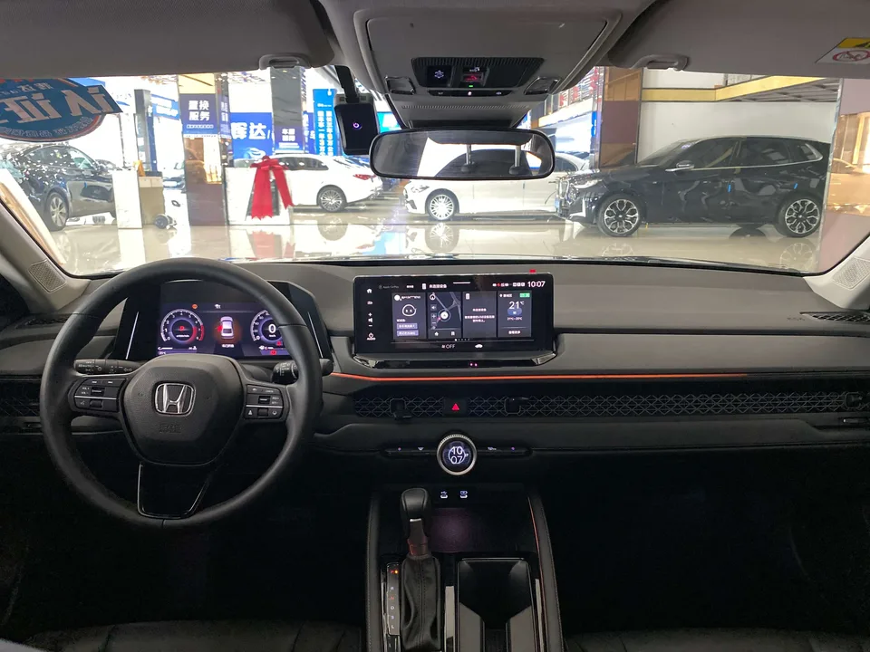 Honda Accord Accord 2025 RuiT-Motion 260TURBO Luxury Edition 2025 — миниатюра 4