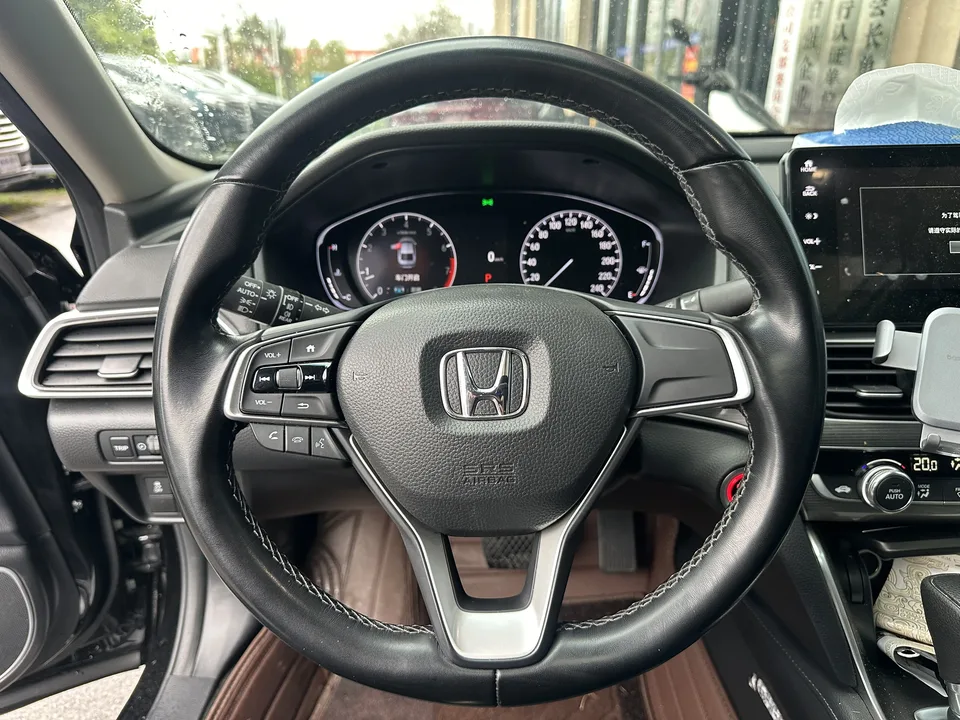 Honda Accord 2022 Accord 260TURBO Fantasy Night Premium Edition 2022 — миниатюра 4