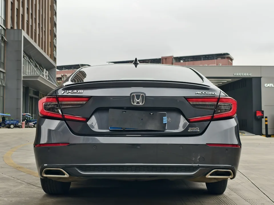Honda Accord 2022 Accord 260TURBO Fantasy Night Premium Edition 2022 — миниатюра 2