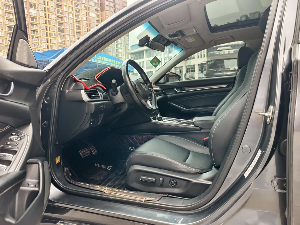 Honda Accord 2022 Accord 260TURBO Fantasy Night Premium Edition 2022 — миниатюра 5